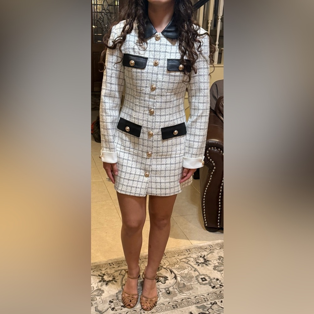 New Tweed Button-Front Mini Dress with Black Pocket Accents - Picture 4 of 9